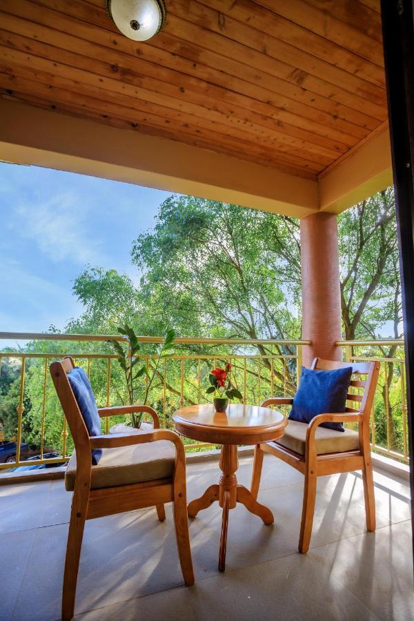 Victoria View Boutique Hotels Kigo Энтеббе Экстерьер фото