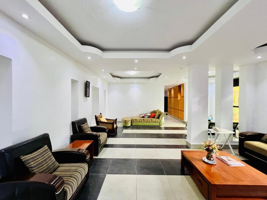Victoria View Boutique Hotels Kigo Энтеббе Экстерьер фото